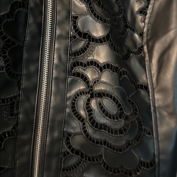 Bagatelle Collection Black Jacket - Picture 2 of 4